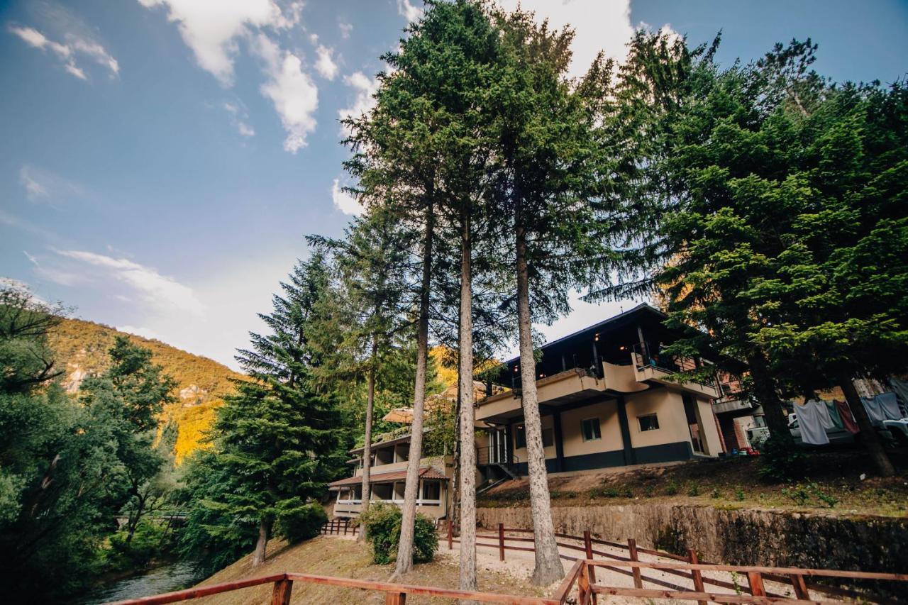 Restoran Sa Prenocistem Gornjak Hotel Krepoljin Buitenkant foto